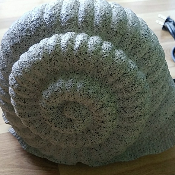 COPY - Snail Granite Stone Outdoor Lamp - Picture 4 of 6